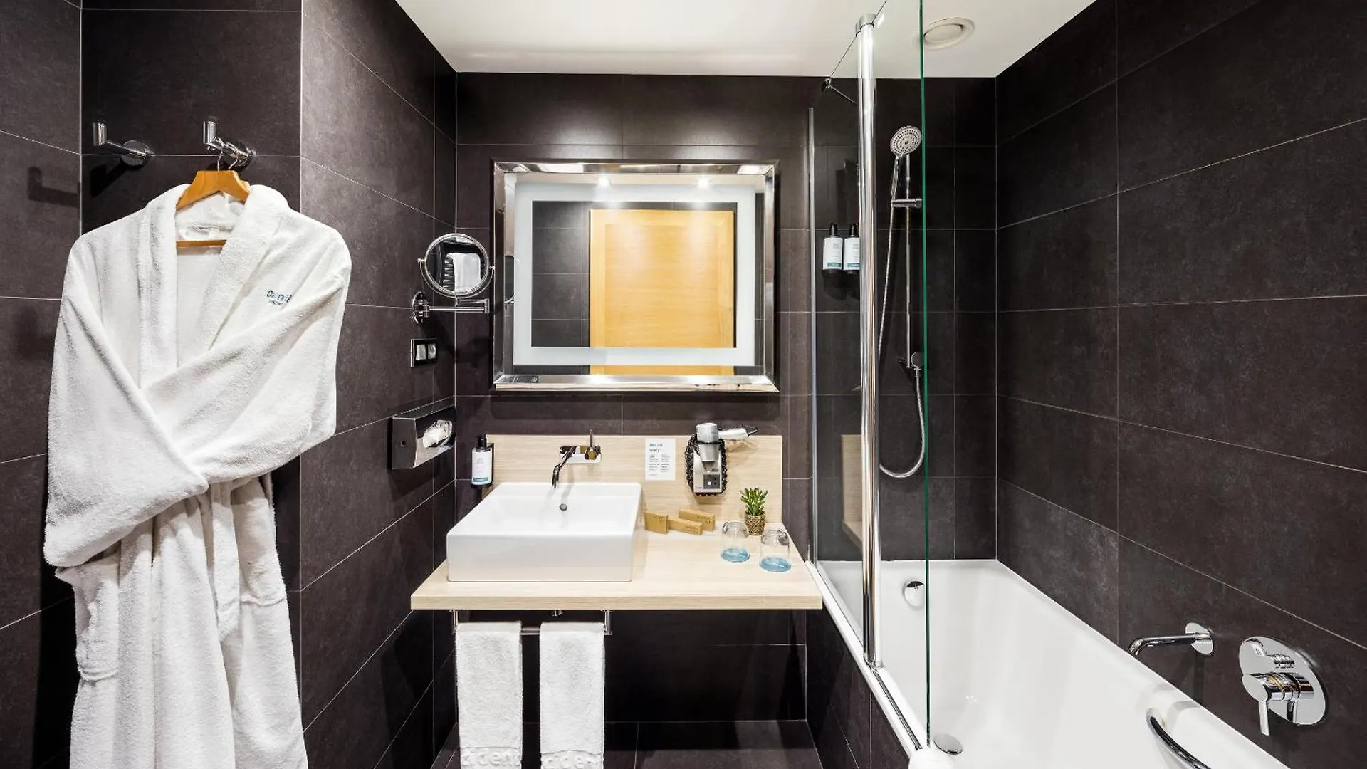 Occidental Praha Five Hotel
